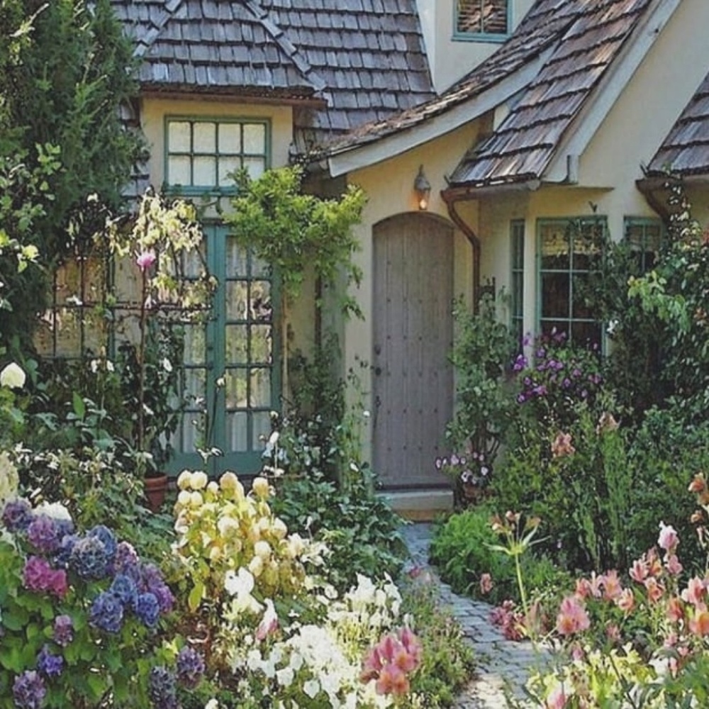 Meet your Posher, Denise